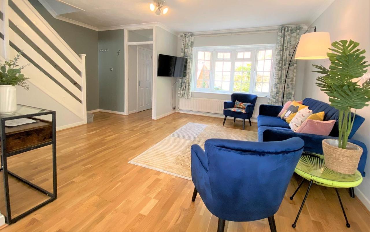 Redhill Town Centre 3 Bed House Near Gatwick Airport, Easy Commute To London Apartment Luaran gambar